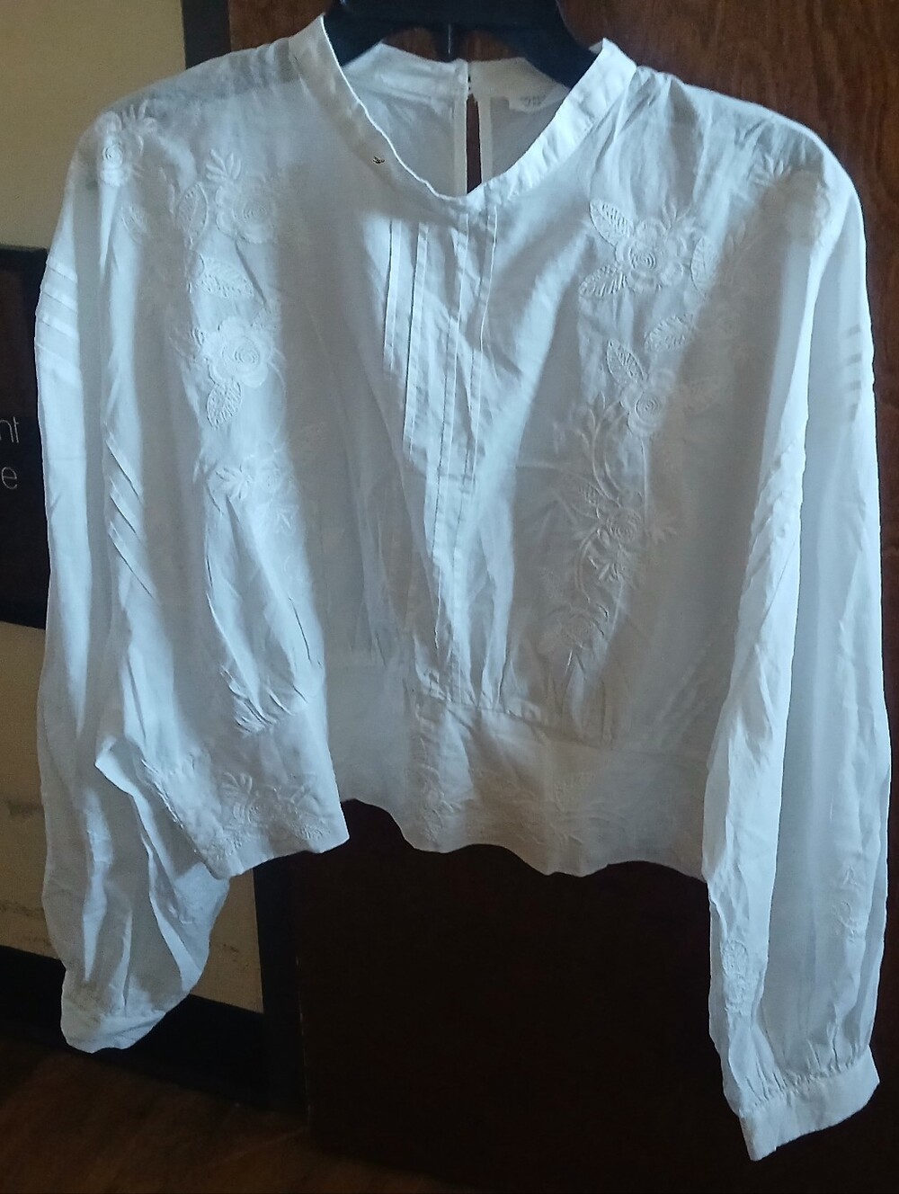 NWOT/ PRIMARK white embroidered long sleeve blouse
